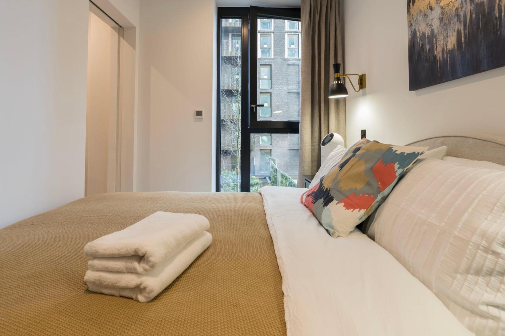 Luxury Flat Next Tower Bridge 2