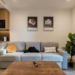 Luxury Flat Next Tower Bridge 2